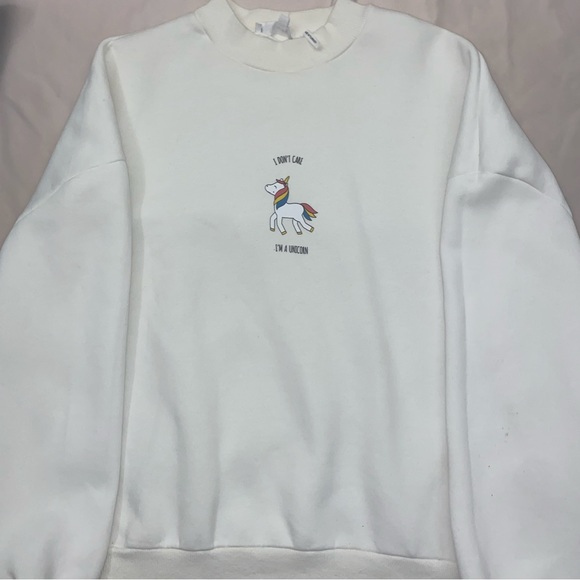 white oversized sweatshirt - Picture 1 of 3